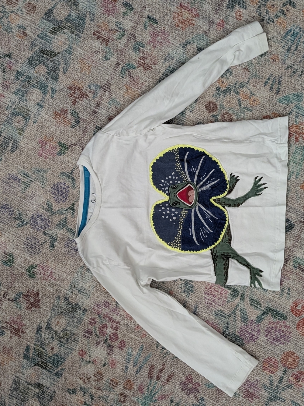 Mini Boden White Tee with Teal Trim And Lizard Graphic - Size 4-5y